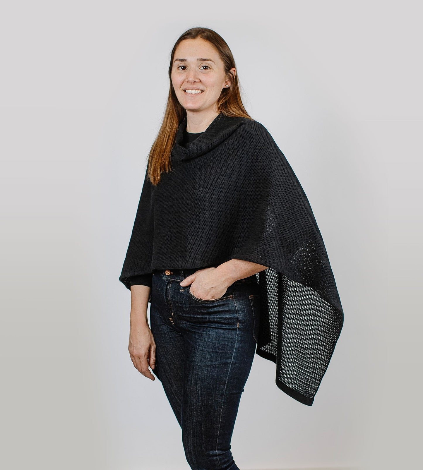 Cozy Canopy™ Nursing Cover - Black