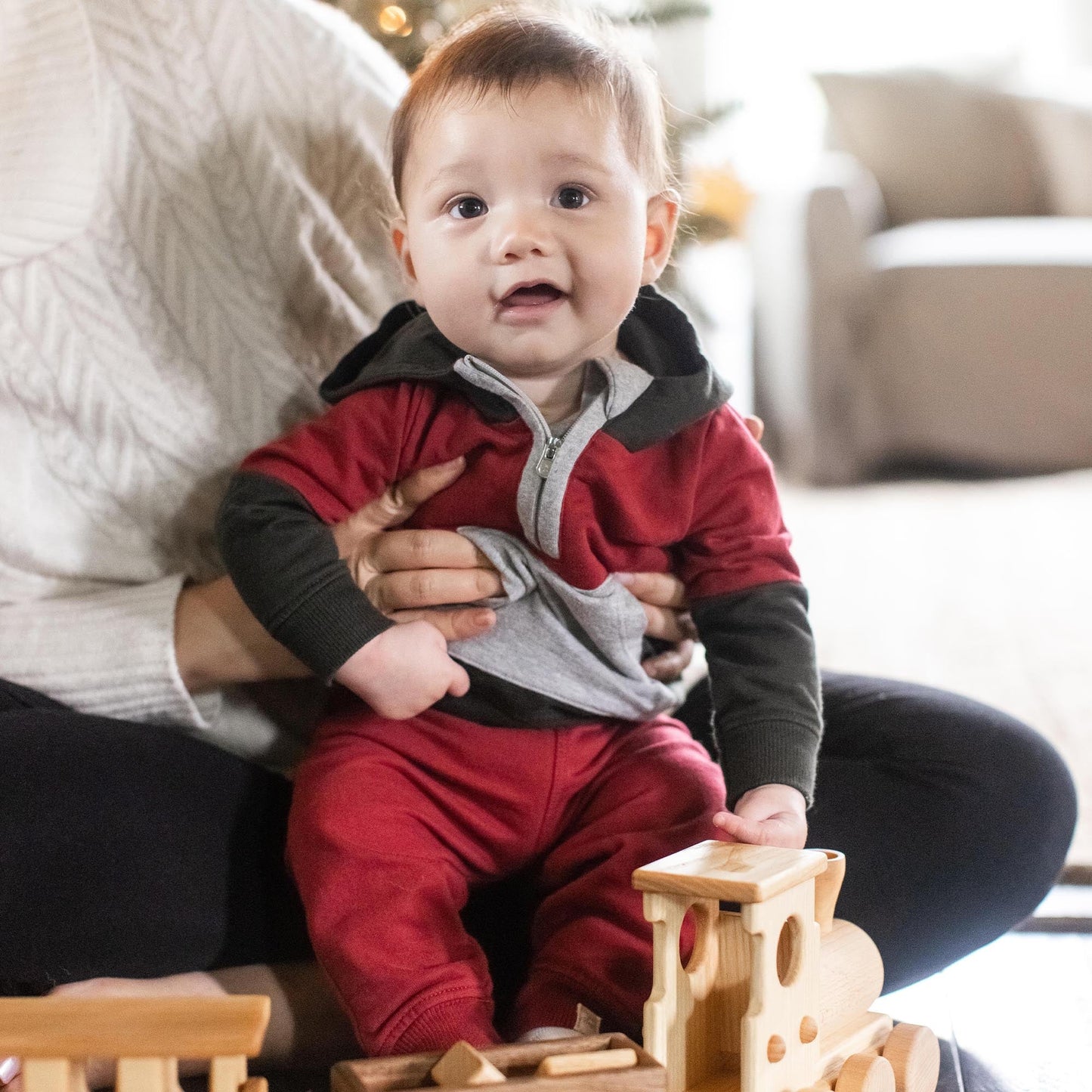 Color Blocked Sweatshirt & Pants Set - Brick Red