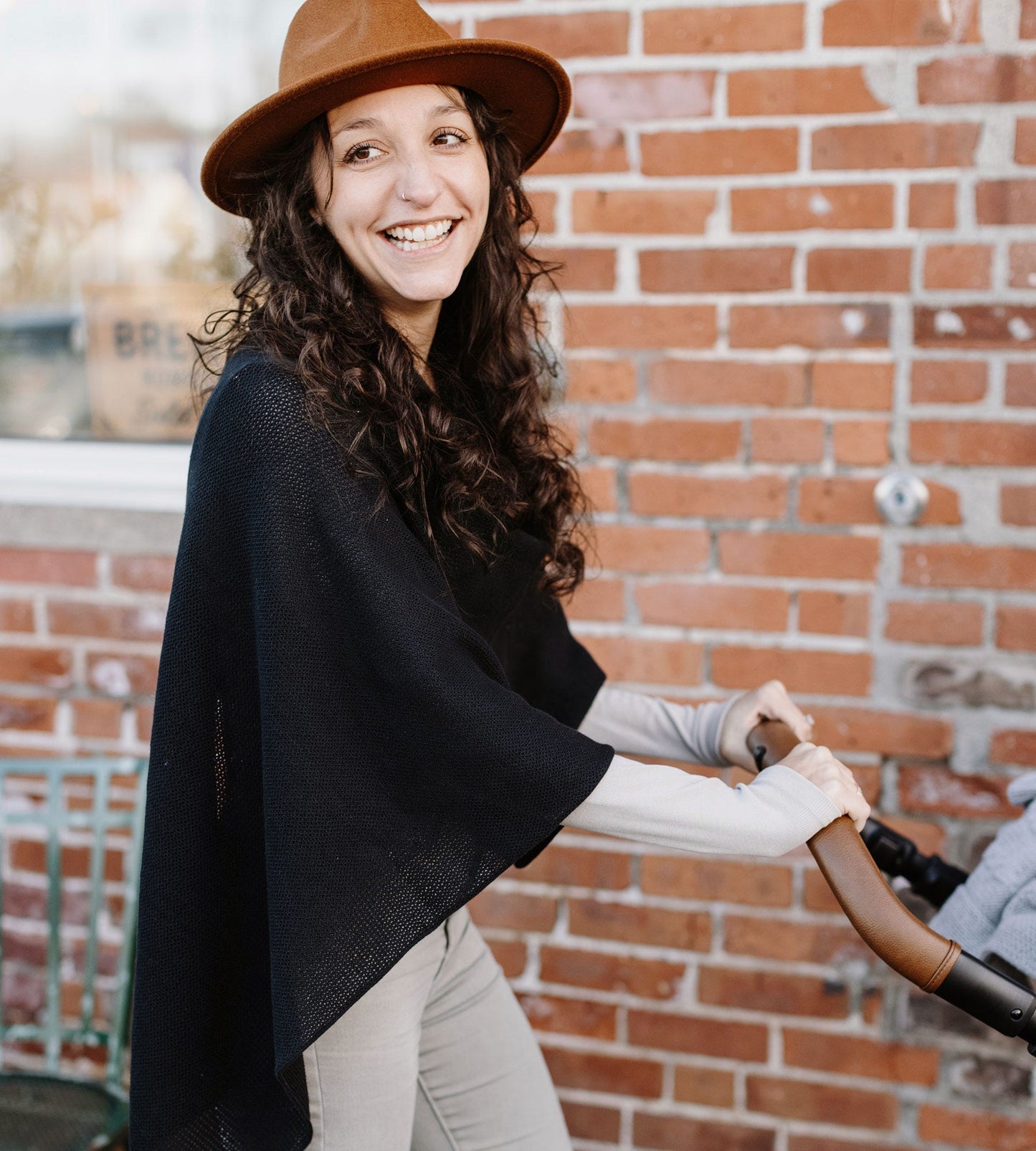 Cozy Canopy™ Nursing Cover - Black