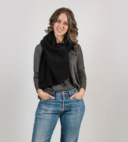 Cozy Canopy™ Nursing Cover - Black