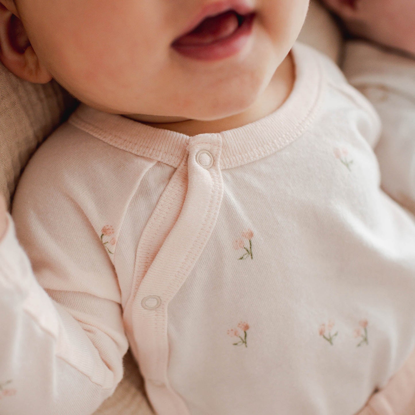 Ditsy Floret 3 Piece Bodysuit & Pant Set