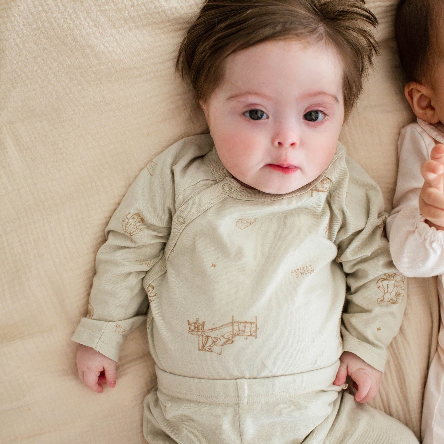 Mouse House 3 Piece Bodysuit & Pant Set