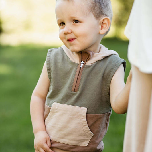 Sleeveless Color Blocked Sweatshirt & Pants Set