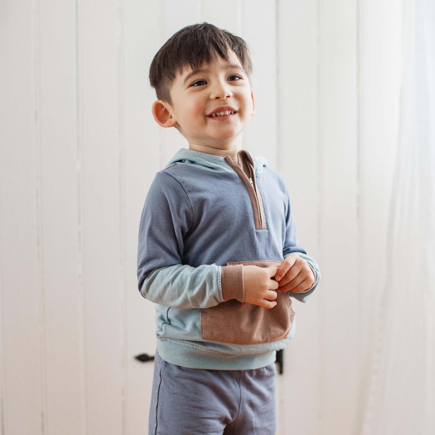 Color Blocked Sweatshirt & Pants Set